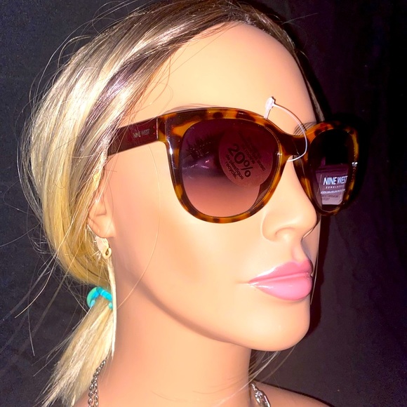 Nine West leopard sunglasses,NWT,props not included - Picture 10 of 16
